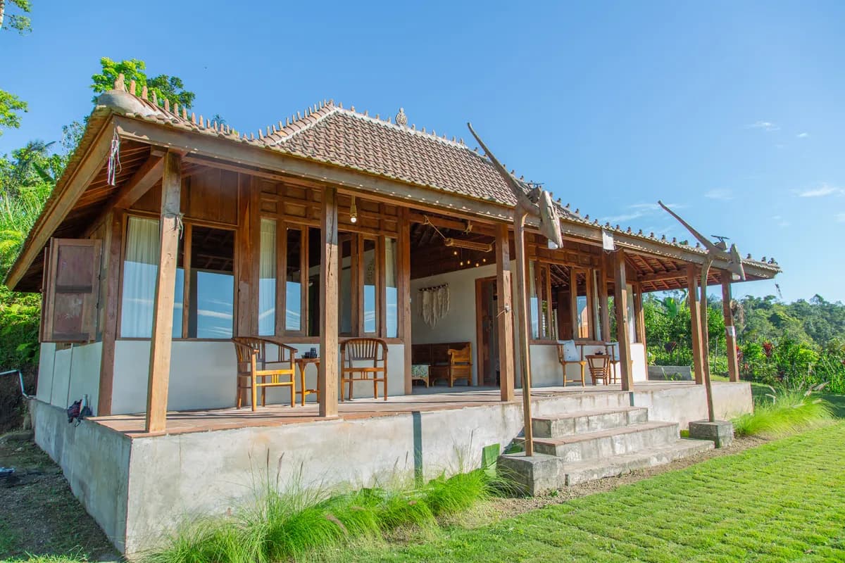 The house against a clear Kintamani sky